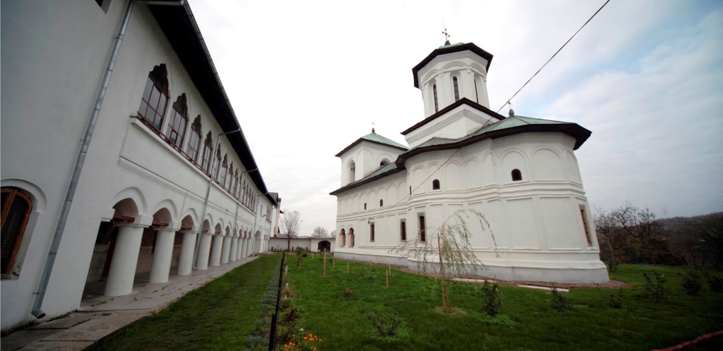 Sfânta Mănăstire Mamu