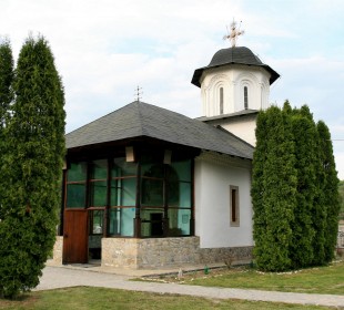 Sfânta Mănăstire Ostrov Sfânta Mănăstire Ostrov
